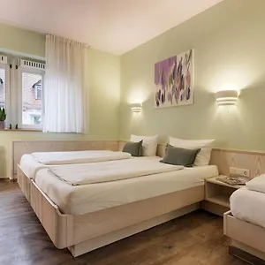 Hotel Kunterbunt In Wuerzburger Innenstadt